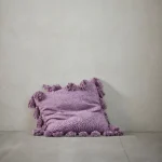 Almofada Feminia 60x60 cm. lilás