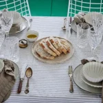 Toalha de mesa Olivia 220x140 cm. listrada areia